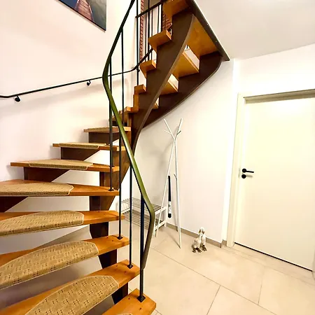 Mit Balkon In Ruhiger Lage Von Kreuztal-zentrum アパート