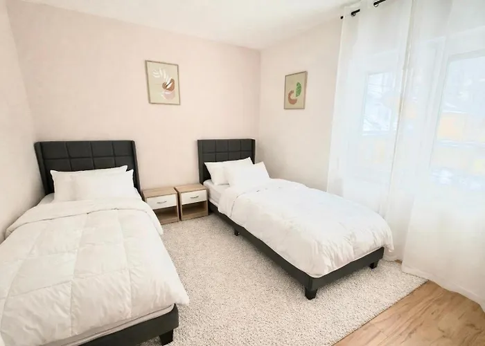 Mit Balkon In Ruhiger Lage Von Kreuztal-zentrum クロイツタール