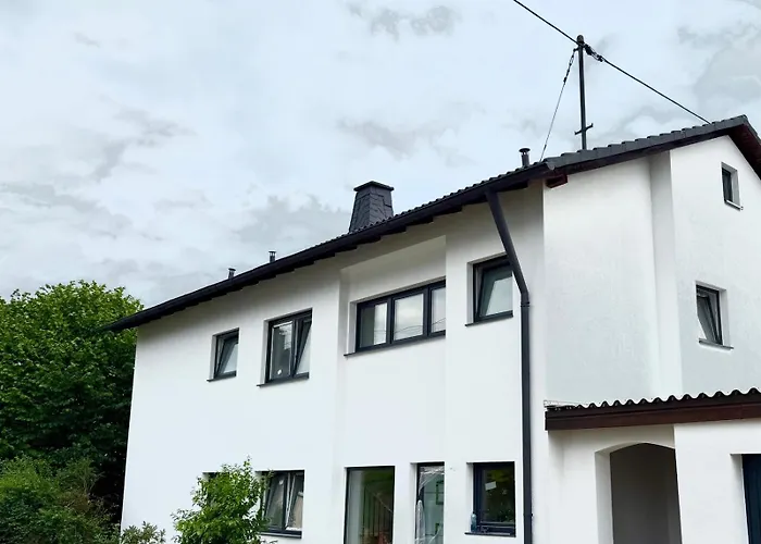 Mit Balkon In Ruhiger Lage Von Kreuztal-zentrum アパート クロイツタール